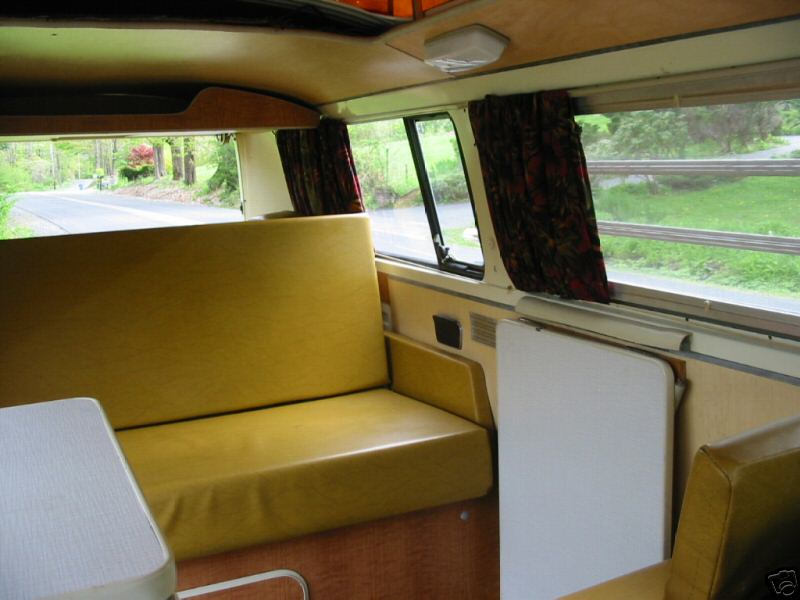 1970 VW Westfalia Camper
